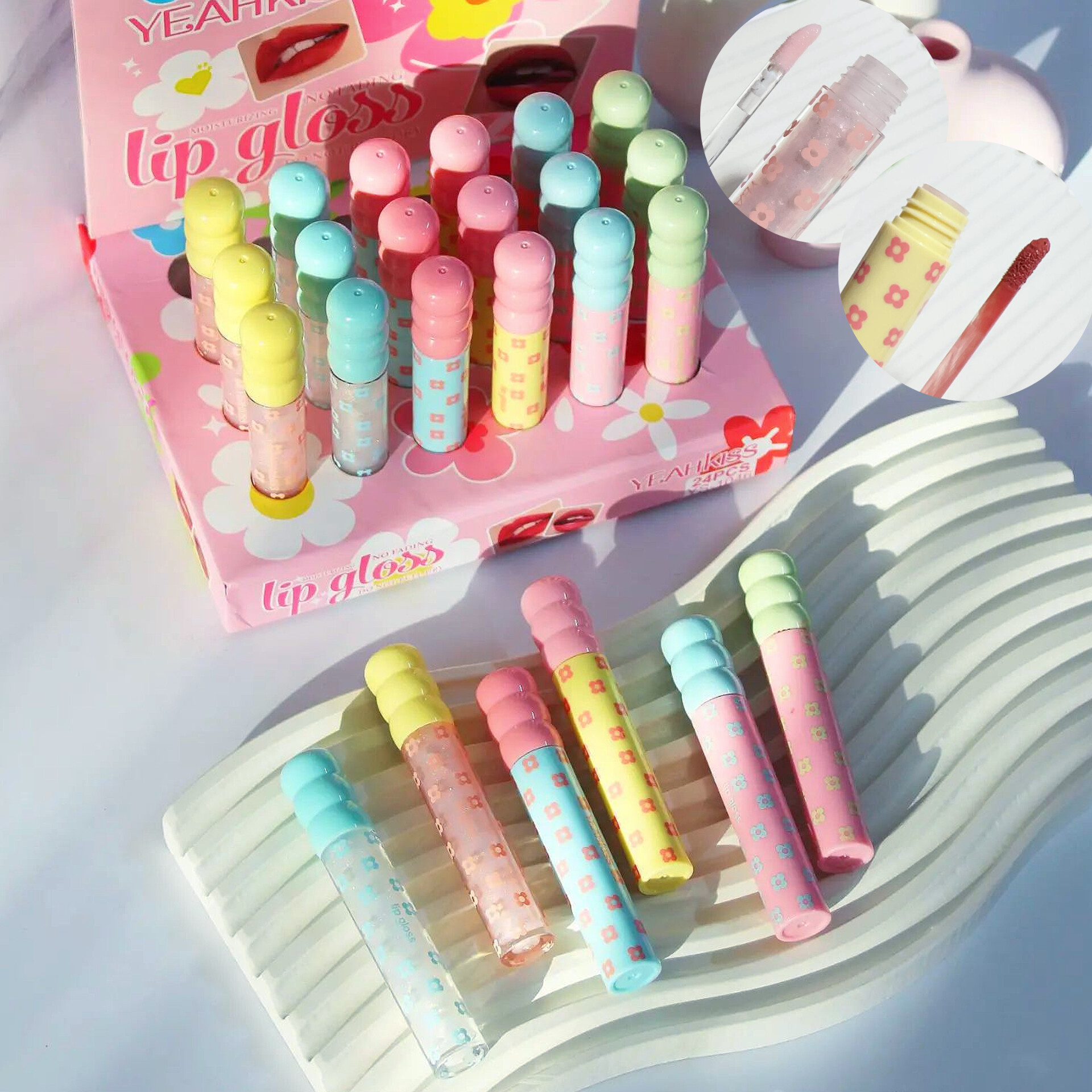رژلب مایع شاین و مات طرح گل یاهکیس YEAHKISS Moisturizing Lip Gloss